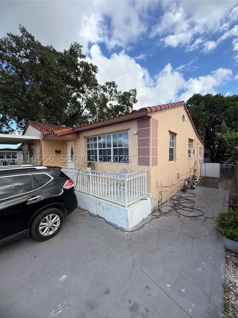 3 bedroom SingleFamilyResidence at 50 E 14th St, Town Of Hialeah 1 Addn Am, Hialeah — photo 5