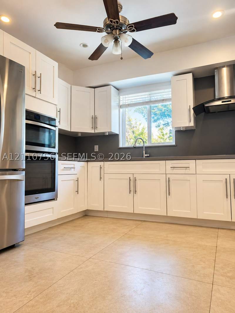 3 bedroom SingleFamilyResidence at 1351 NW 55th Ter, Orchard Villa, Miami — photo 2