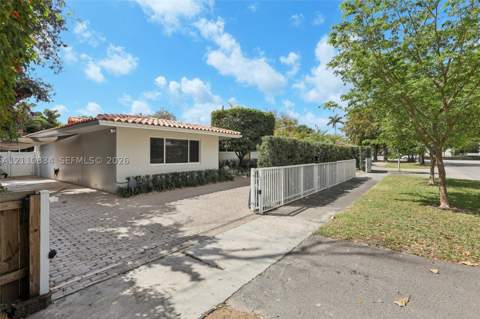 360 Menores Ave, Miami FL - photo 6 of 52