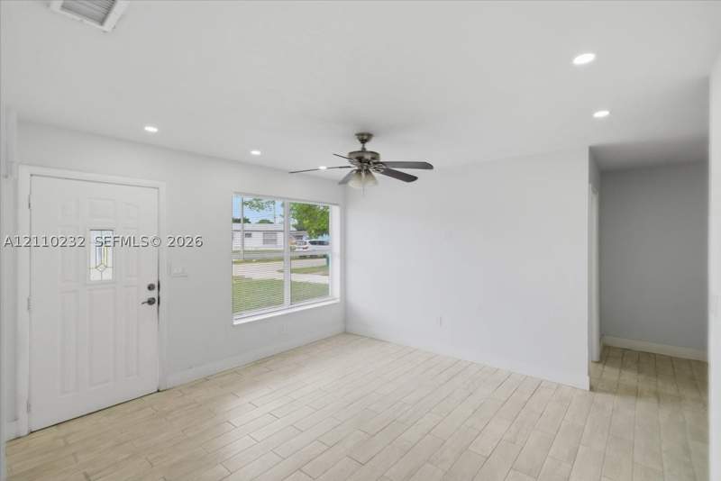 3 bedroom SingleFamilyResidence at 20611 NW 23rd Ct, Lake Lucerne Sec 1, Miami Gardens — photo 4
