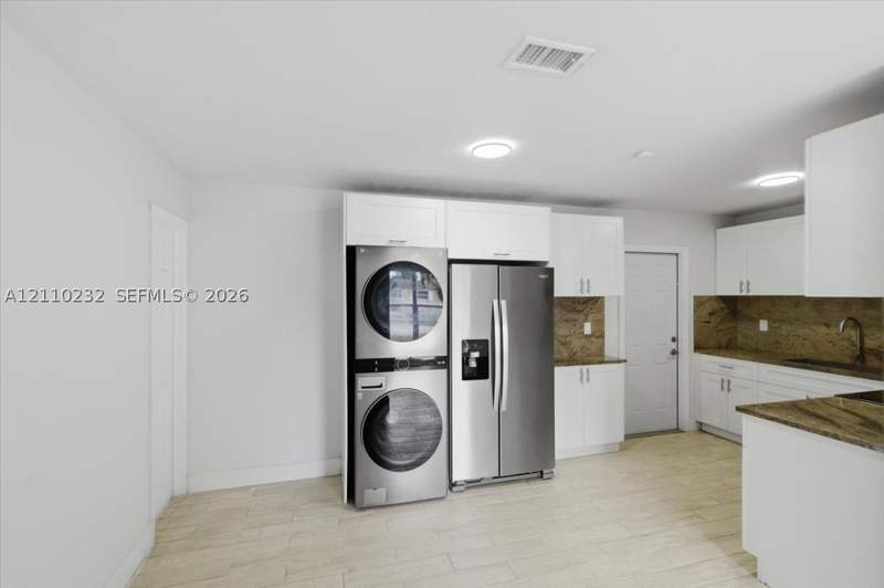 3 bedroom SingleFamilyResidence at 20611 NW 23rd Ct, Lake Lucerne Sec 1, Miami Gardens — photo 5