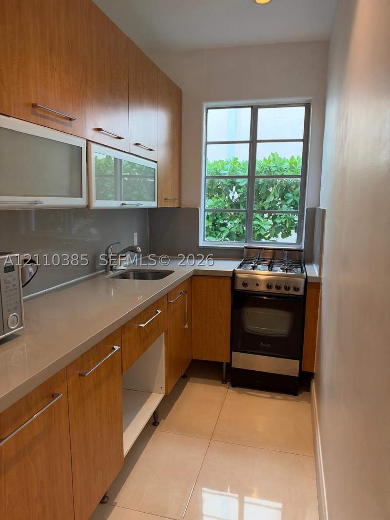 0 bedroom Condominium at 526 15th St 8, Selma Condo, Miami Beach — photo 4
