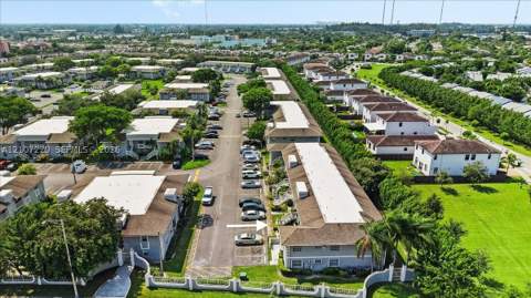 422 NE 210th Cir Ter 205-1, Miami FL - photo 24 of 29