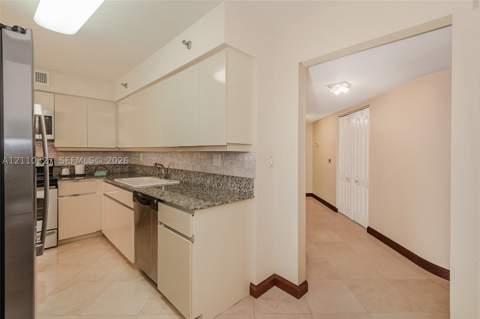 5757 Collins Ave 1005, Miami Beach FL - photo 11 of 55