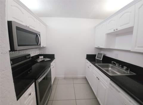 8200 SW 210th St 103, Cutler Bay FL - photo 9 of 26