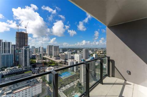 20 NE 11 4208, Miami FL - photo 17 of 24