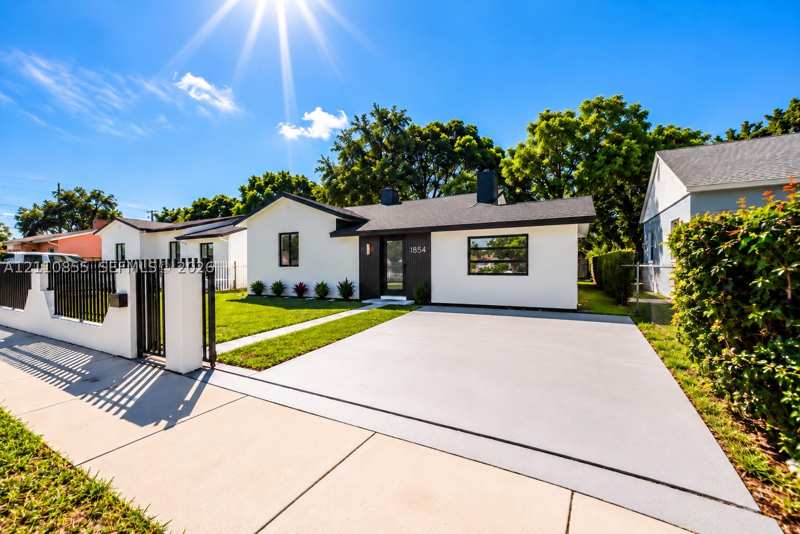 3 bedroom SingleFamilyResidence at 854 NW 76th St, Stephen Manor, Miami — photo 1