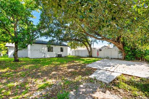 854 NW 76th St, Miami FL - photo 21 of 28