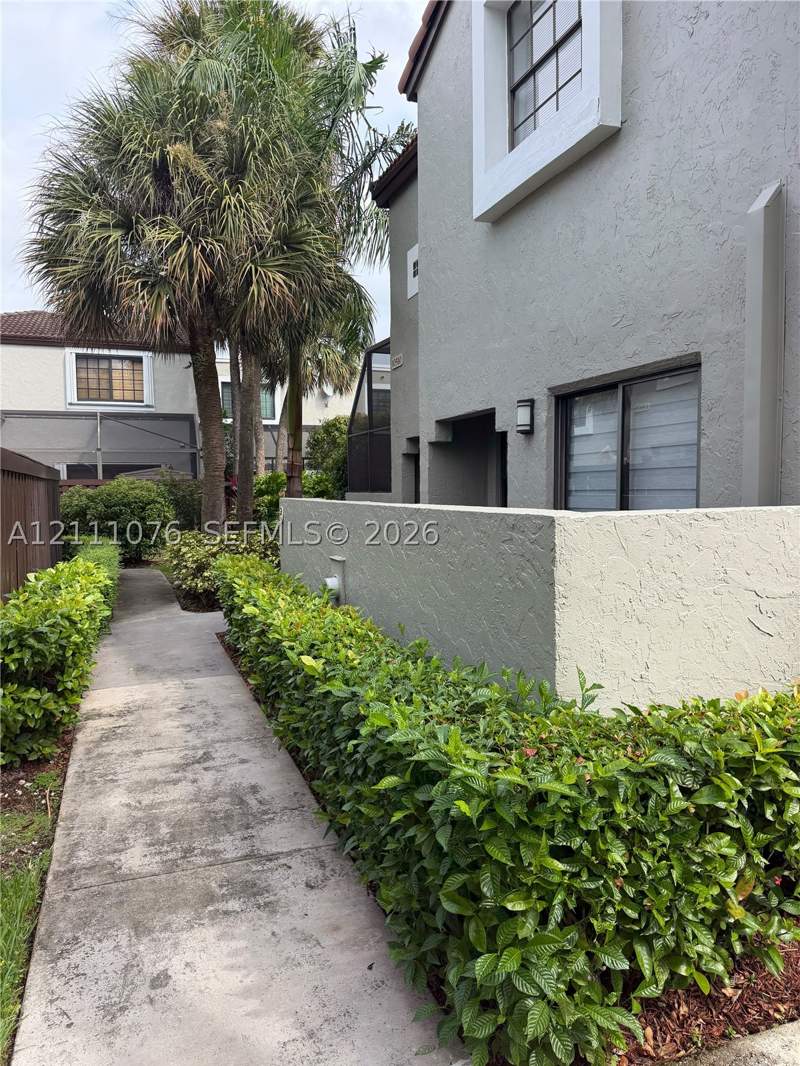 3 bedroom Townhouse at 10510 SW 153rd Ct 8, Palm Point Sec 1, Miami — photo 5