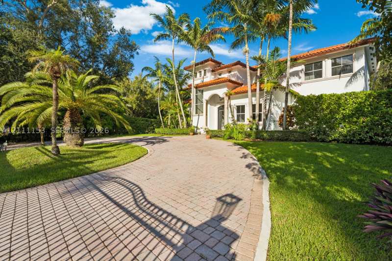 5 bedroom SingleFamilyResidence at 16625 Old Cutler Rd, Roberts Sub, Palmetto Bay — photo 1