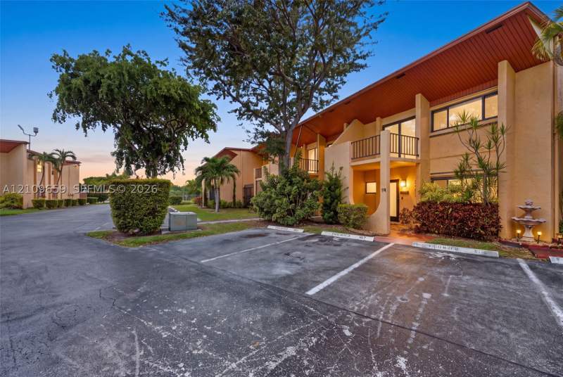 3 bedroom Townhouse at 13781 SW 84th St F, Taracoma Townhomes Condo, Miami — photo 2