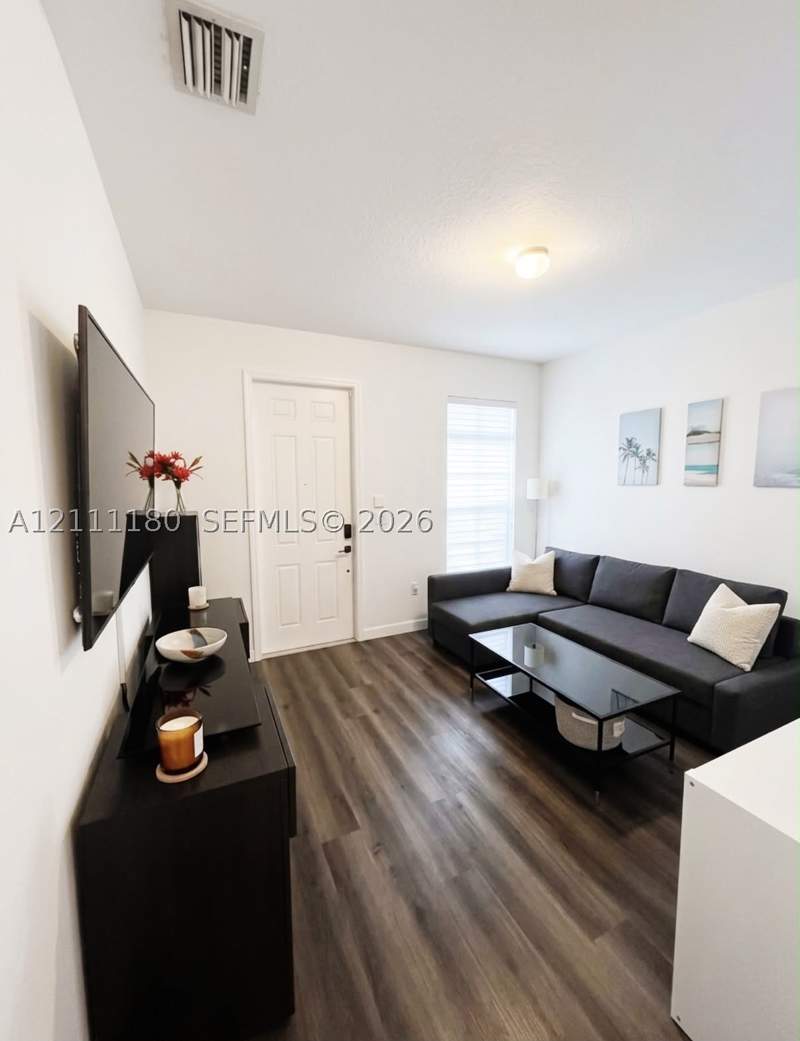 3 bedroom Townhouse at 12831 SW 135th Ter 0, Courts At Tuscany, Miami — photo 2