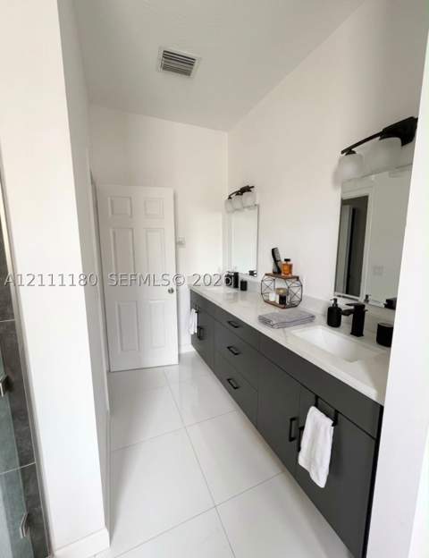 12831 SW 135th Ter 0, Miami FL - photo 7 of 12