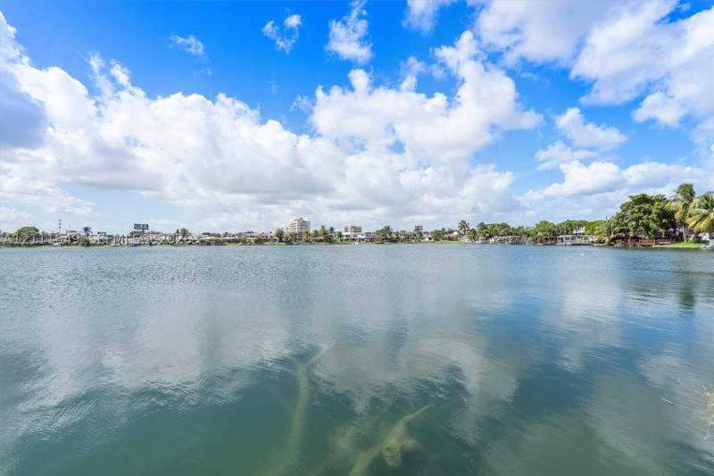 2 bedroom Townhouse at 7120 W 17th Ct, Chambers Land Company Sub, Hialeah — photo 2
