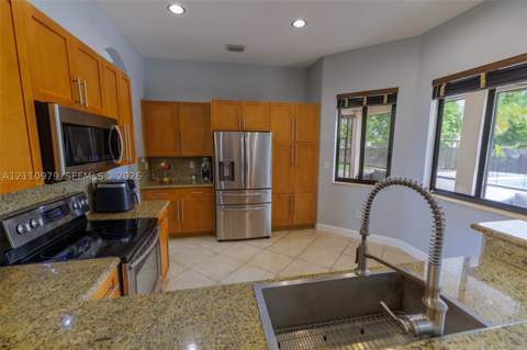 32007 SW 207th Ave, Homestead FL - photo 11 of 41