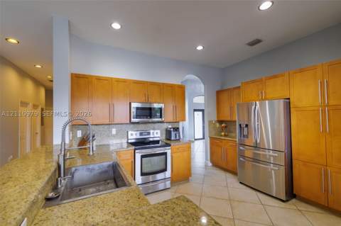 32007 SW 207th Ave, Homestead FL - photo 9 of 41