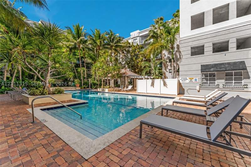 2 bedroom Condominium at 6001 SW 70th St 640, Valencia Condo, South Miami — photo 2