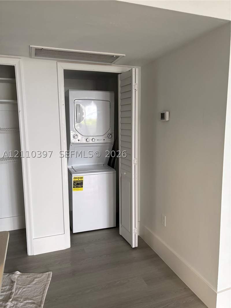 3 bedroom Condominium at 625 Biltmore Way 501, Gables Plaza Condo, Coral Gables — photo 2