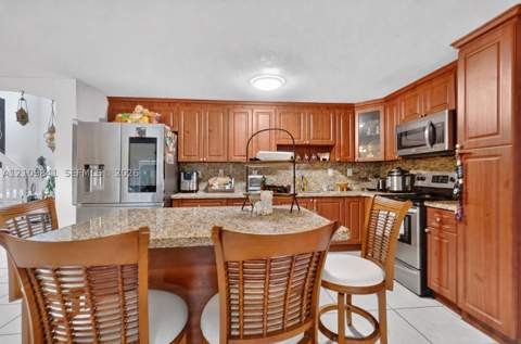 17608 SW 146th Ave, Miami FL - photo 11 of 47