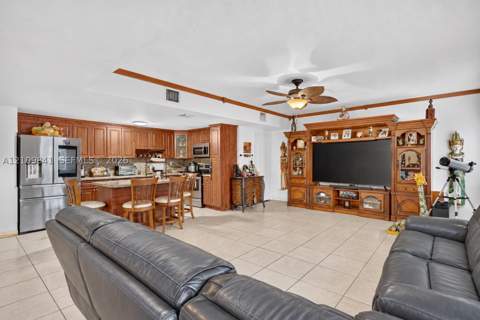 17608 SW 146th Ave, Miami FL - photo 8 of 47