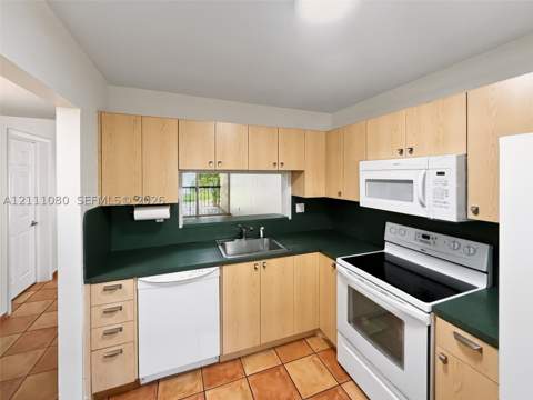 10845 SW 112th Ave 312, Miami FL - photo 14 of 34