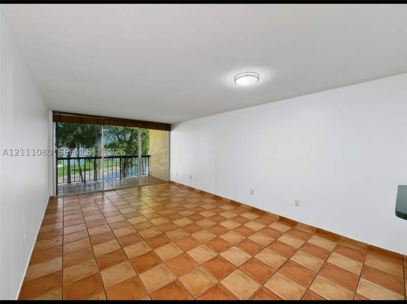 1 bedroom Condominium at 10845 SW 112th Ave 312, Gardens Of Kendall So Cond, Miami — photo 2