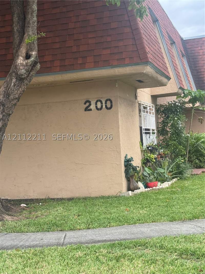 1 bedroom Condominium at 200 NW 107th Ave 201, Laguna Club East Condo, Miami — photo 4