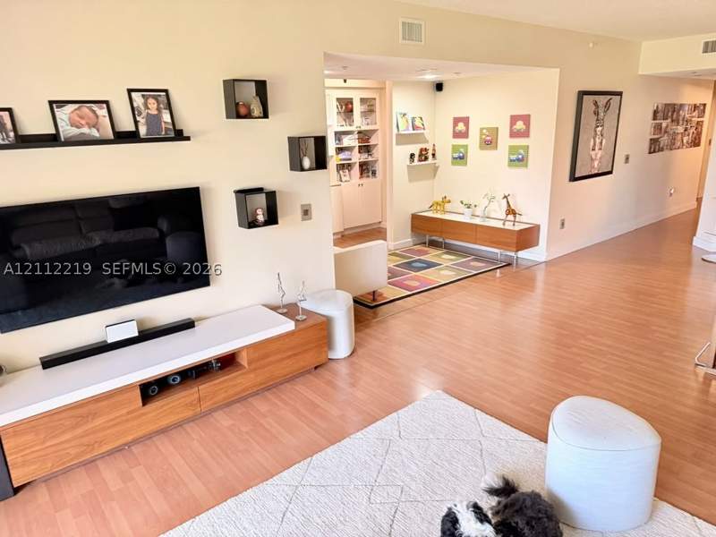 3 bedroom SingleFamilyResidence at 10730 NW 66th St, Captiva Condo A, Doral — photo 4