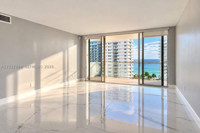 2 bedroom Condominium at 5600 Collins Ave 14W, 5600 Condo, Miami Beach — photo 4