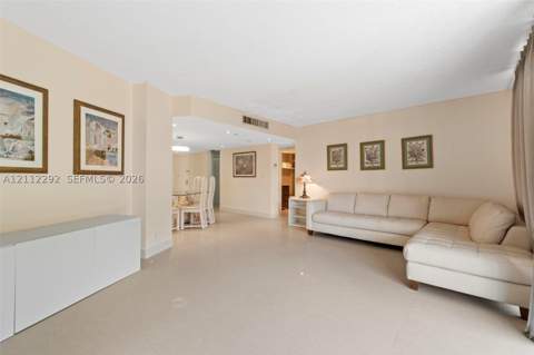 3401 N Country Club Dr 311, Aventura FL - photo 9 of 30