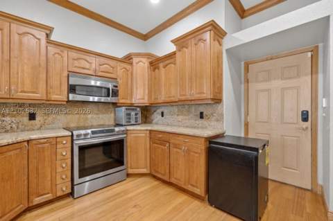 9124 NW 147th Ter, Miami Lakes FL - photo 15 of 33