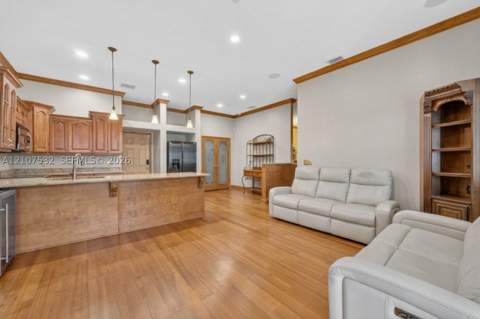 9124 NW 147th Ter, Miami Lakes FL - photo 17 of 33