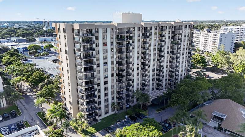 2 bedroom Condominium at 1470 NE 123rd St A1209, Greenwich Ph I Condo, North Miami — photo 3