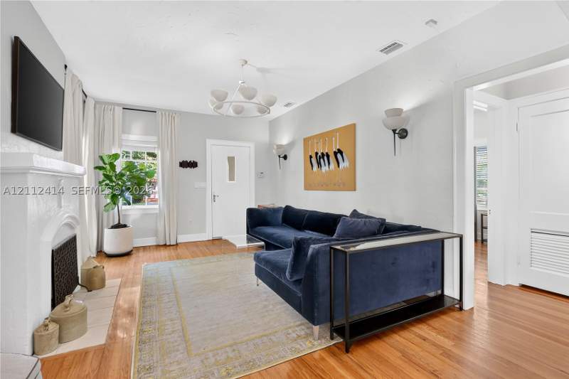 3 bedroom SingleFamilyResidence at 1506 Lisbon St., C Gab Granada Sec Rev, Coral Gables — photo 5