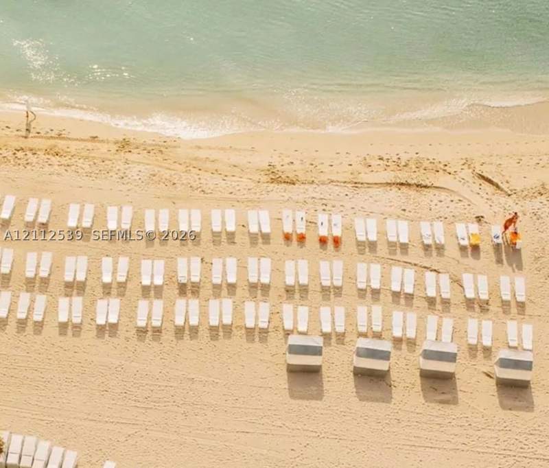 1 bedroom Condominium at 17315 Collins Ave 705, Sole Condo, Sunny Isles Beach — photo 2