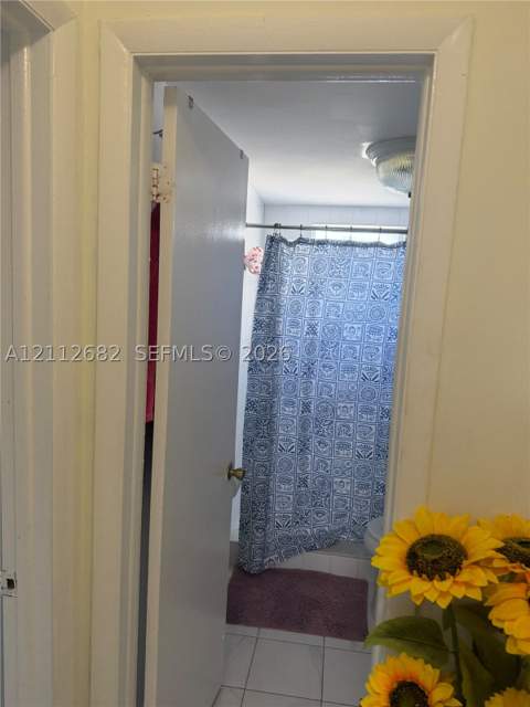 1655 W 44th Pl 435, Hialeah FL - photo 10 of 12