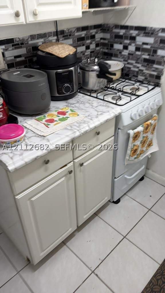 1 bedroom Condominium at 1655 W 44th Pl 435, El Sol Condo, Hialeah — photo 5