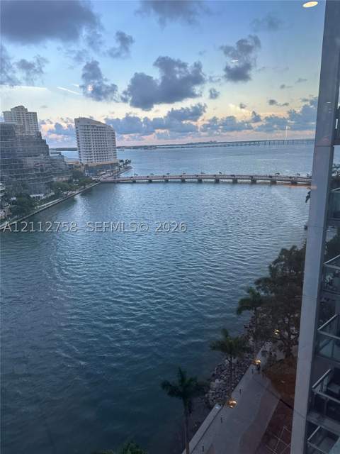 475 Brickell Ave 2011, Miami FL - photo 16 of 29