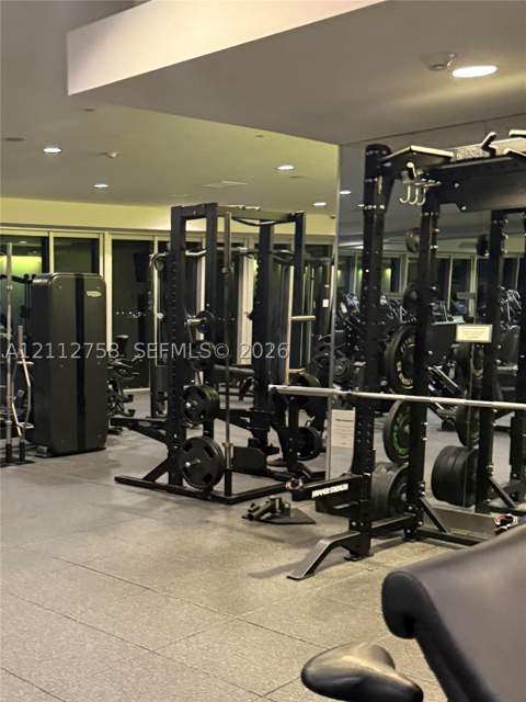 475 Brickell Ave 2011, Miami FL - photo 24 of 29