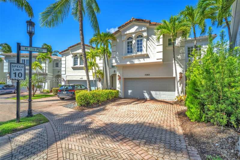 3 bedroom SingleFamilyResidence at 3065 NE 208th Ter, Aventura Lakes Phase 1, Aventura — photo 1