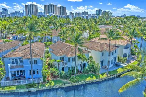 3065 NE 208th Ter, Aventura FL - photo 13 of 57