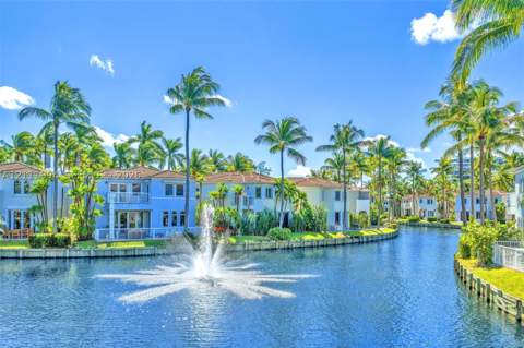 3065 NE 208th Ter, Aventura FL - photo 14 of 57