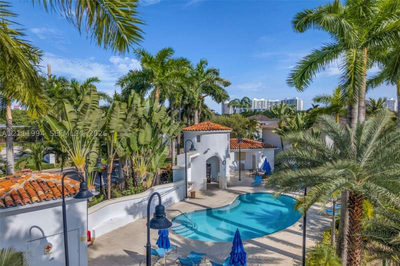 3 bedroom SingleFamilyResidence at 3065 NE 208th Ter, Aventura Lakes Phase 1, Aventura — photo 5