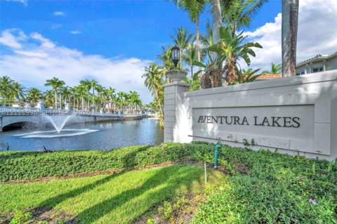 3065 NE 208th Ter, Aventura FL - photo 7 of 57