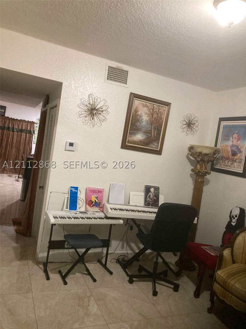 3 bedroom SingleFamilyResidence at 850 SW 6th Ct, Abel Homes At Keys Winds, Florida City — photo 4