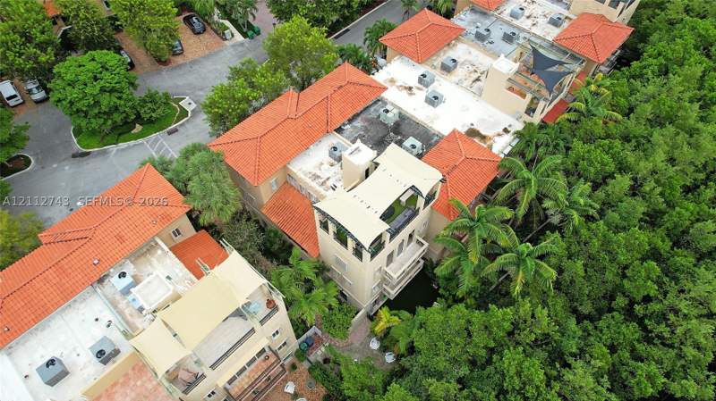 4 bedroom Townhouse at 6157 Paradise Point Dr, Royal Harbour Yacht Club, Palmetto Bay — photo 4