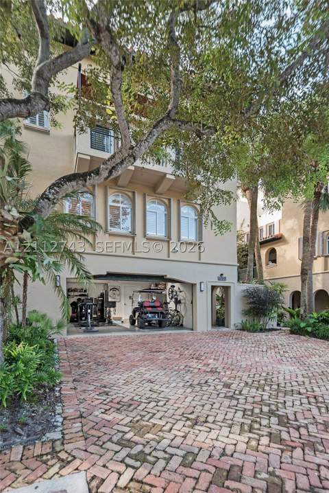 6157 Paradise Point Dr, Palmetto Bay FL - photo 6 of 75