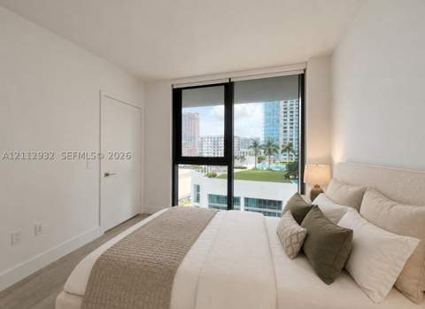 121 NE 34th St 903, Miami FL - photo 7 of 33