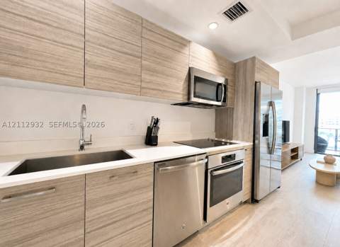 121 NE 34th St 903, Miami FL - photo 9 of 33