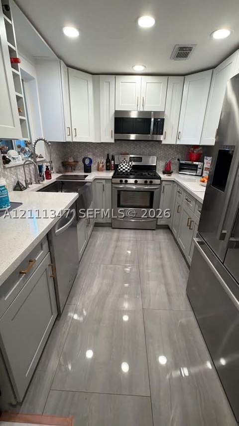 411 SW 51st Ct, Miami FL - photo 10 of 31
